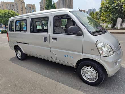 五菱荣光 2012款 1.5L加长基本型