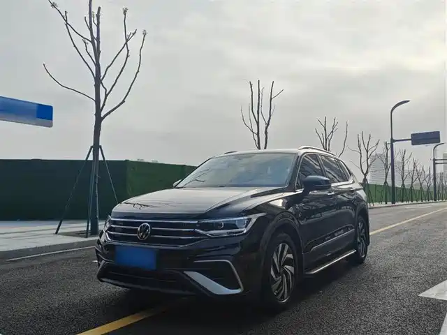 VOLKSWAGEN TIGUAN L 2022