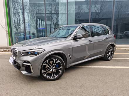 宝马X5 2022款 改款 xDrive 40Li 尊享型M运动套装