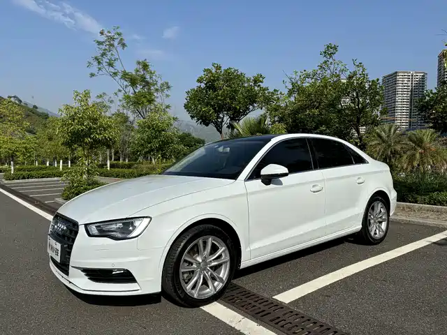 AUDI  A3 2017