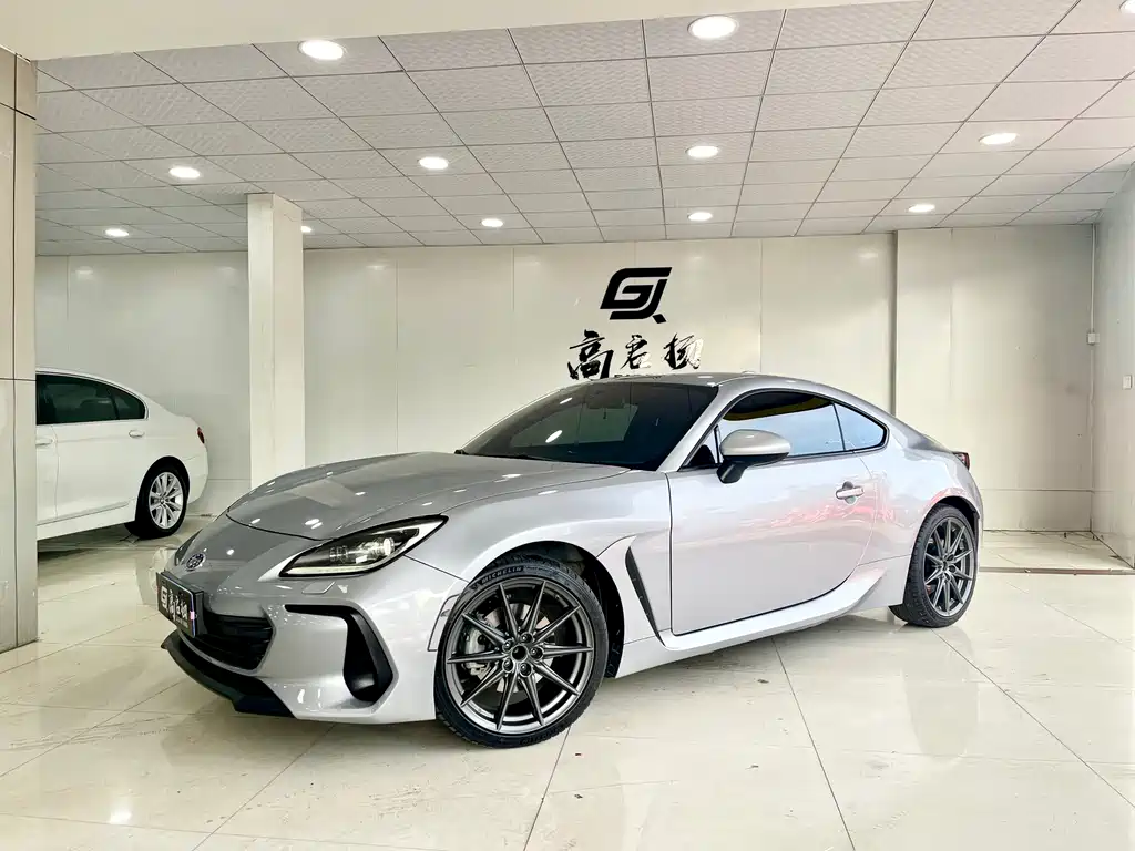 Субару BRZ 2023 года, 2,4 л, ручная коробка передач, юбилейная версия 10-летия 12000 km 2023