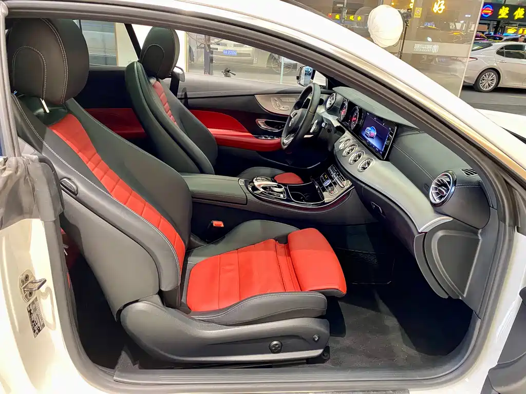 MERCEDES-BENZ E CLASS