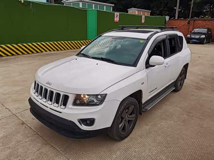 指南者进口 2014款 2.4L 四驱运动版