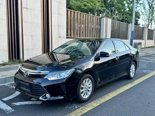 TOYOTA CAMRY 2017