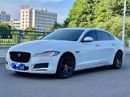 捷豹XFL 2018款 XFL 2.0T 250PS 豪华版