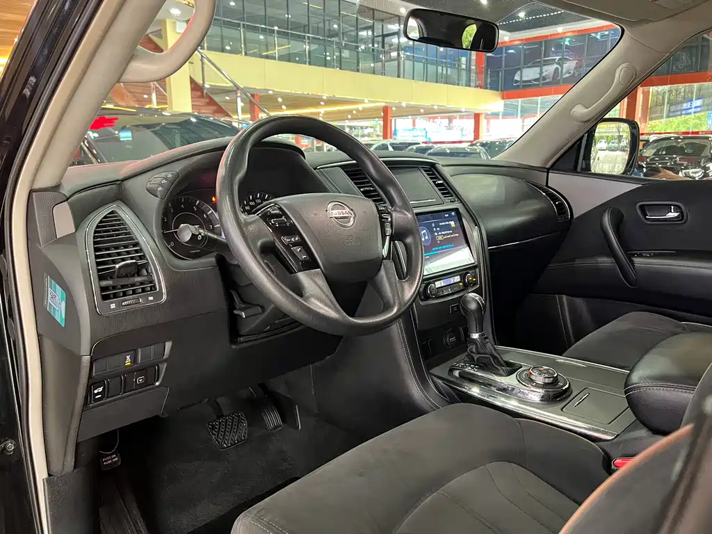 Nissan Patrol 2020 4.0L AT