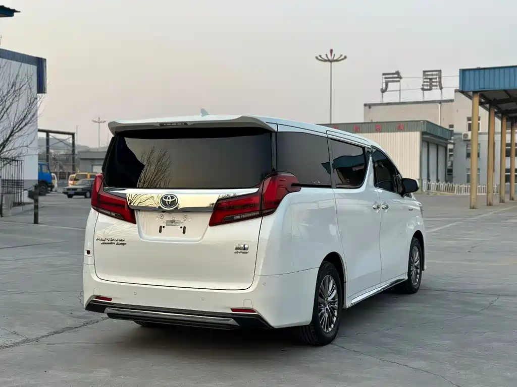 TOYOTA ELFA