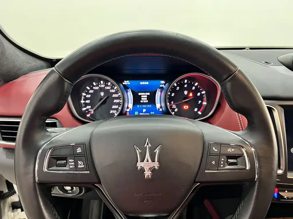 MASERATI LEVANTE