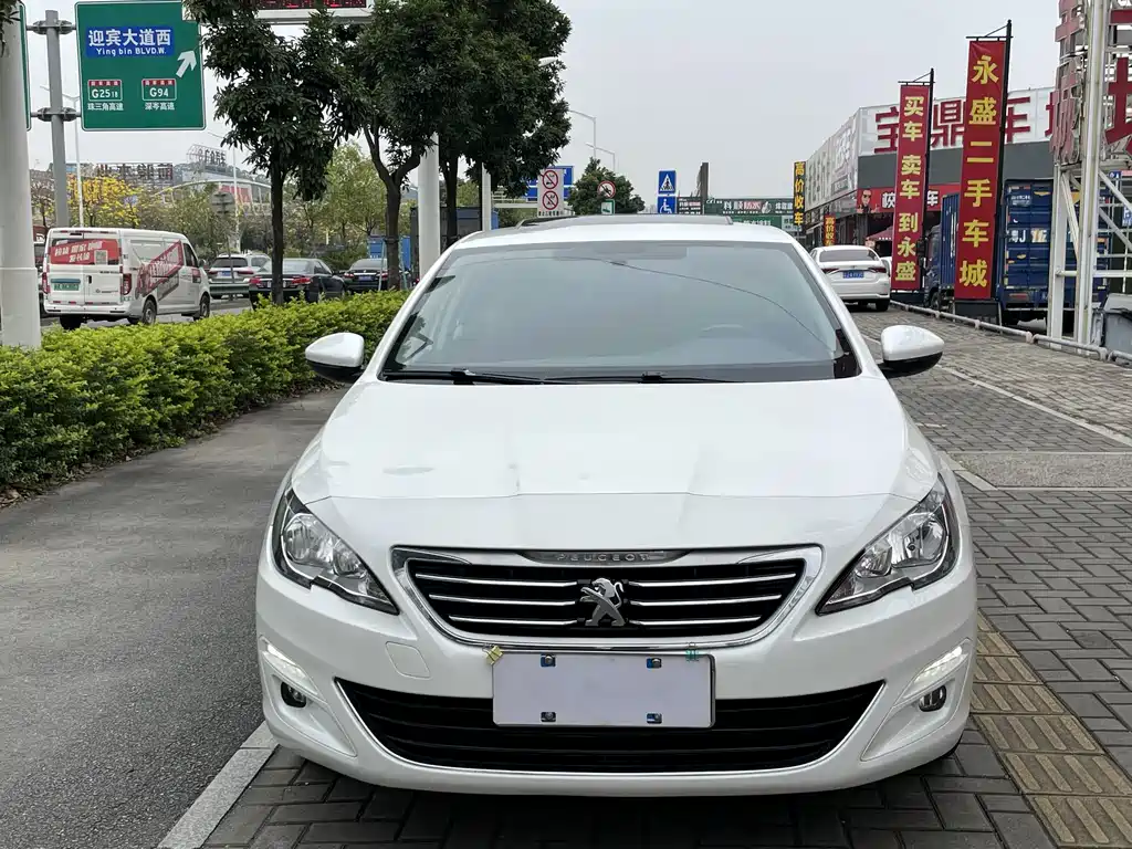 PEUGEOT 408