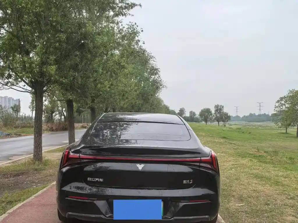 NEZHA AUTOMOBILE NEZHA S