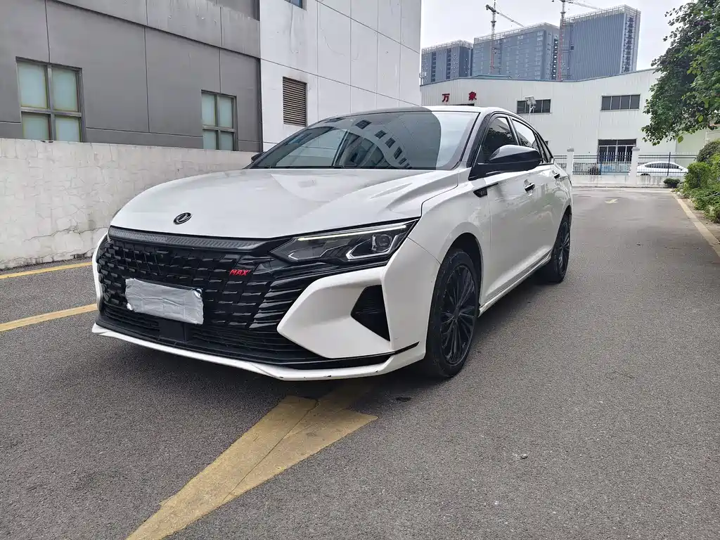 DONGFENG YI HYUN MAX