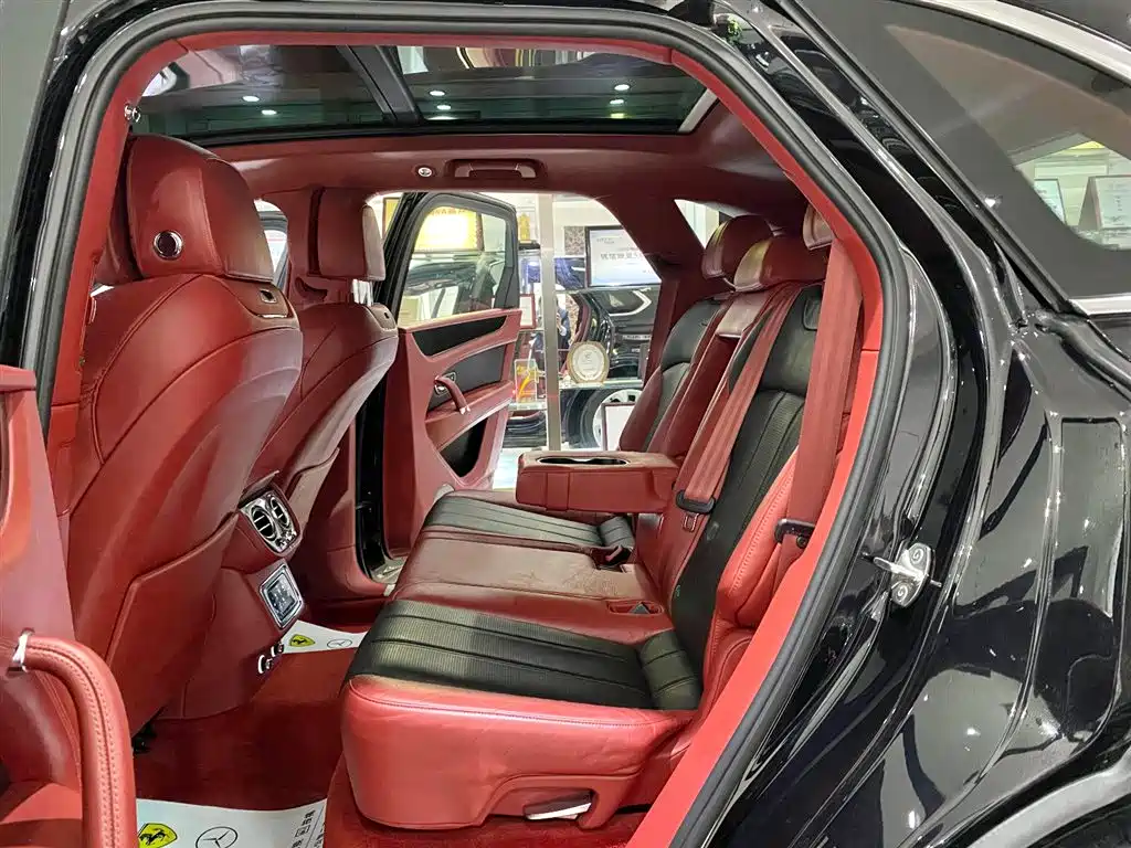 BENTLEY TIMYUE PLUG IN HYBRID