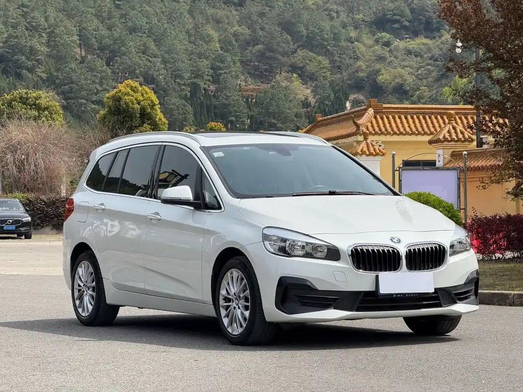 BMW 2 SERIES MULTIFUNCTIONAL STATION WAGON