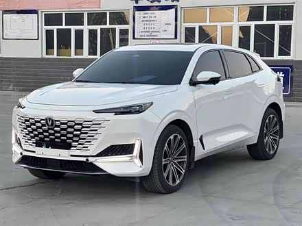 长安UNI-K 2021款 2.0T 全轮驱动尊贵型