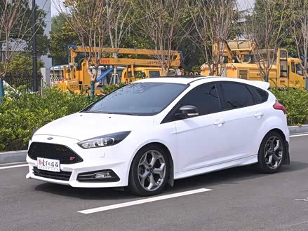 福克斯进口 2015款 2.0T ST 橙色版