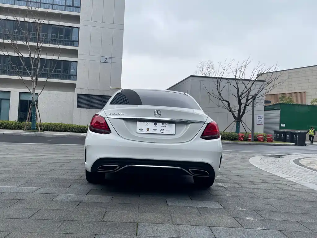 MERCEDES-BENZ C CLASS