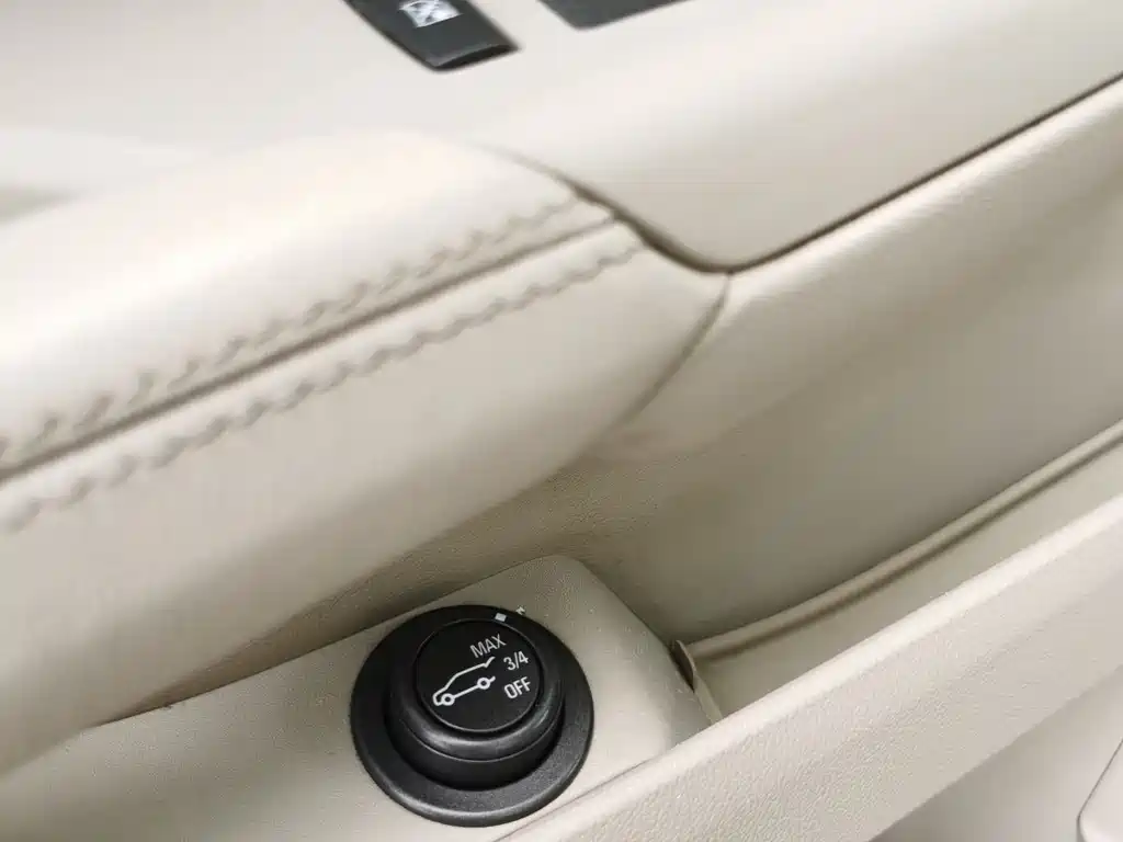 Cadillac SRX 3.0L Luxury Type, фото 27