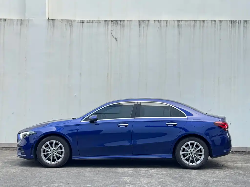 MERCEDES-BENZ A CLASS