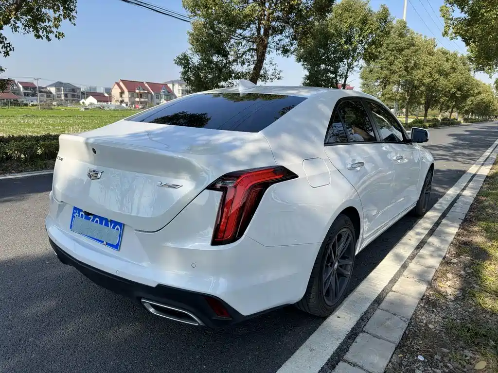 CADILLAC CT4