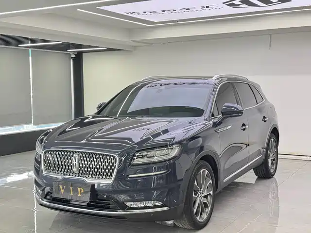 LINCOLN NAVIGATOR 2021