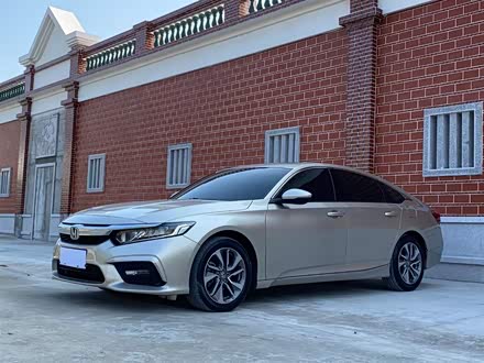 英仕派 2019款 260TURBO 精致版 国V