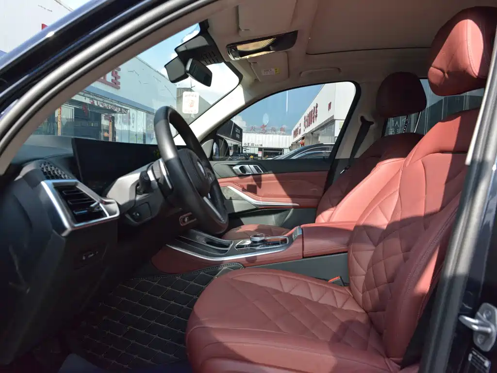 BMW X5 2023 xDrive 30Li Premium M Sport