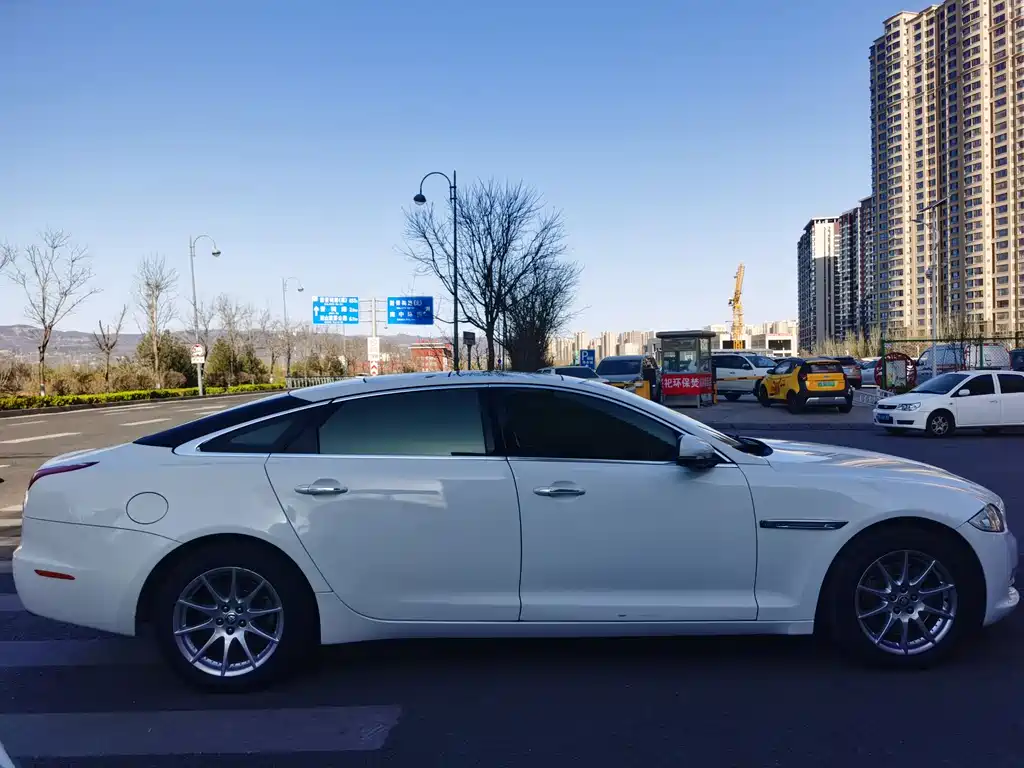 Jaguar XJ 2011 XJL 3.0
