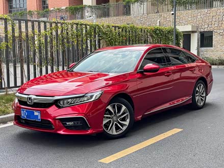 英仕派 2019款 260TURBO 精致版 国V
