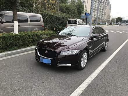 捷豹XFL 2018款 XFL 2.0T 250PS 豪华版