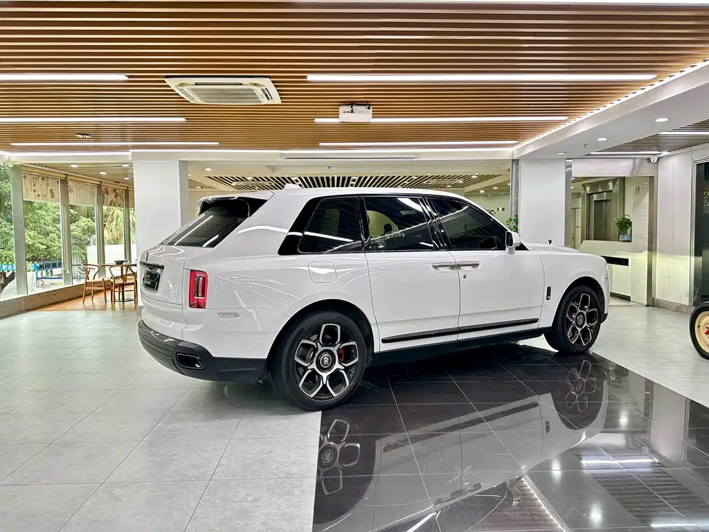 ROLLS-ROYCE CULLINAN