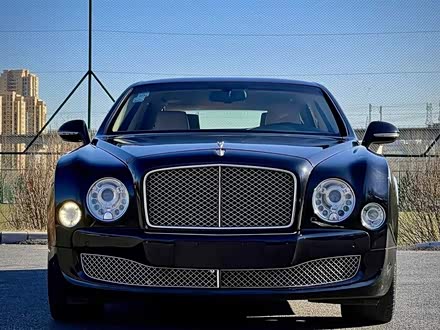 慕尚 2011款 6.8T 尊贵版