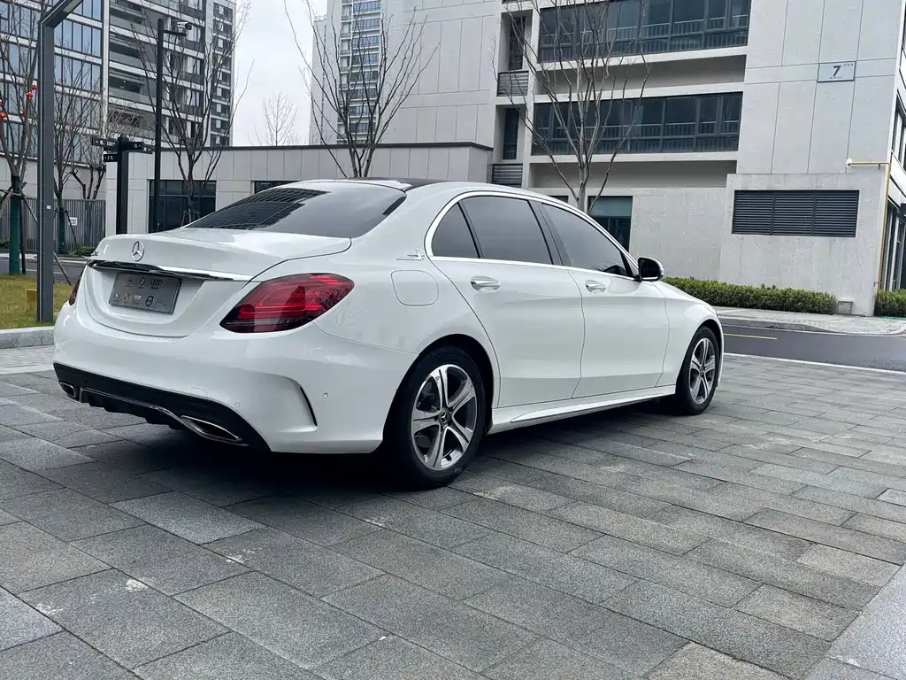 MERCEDES-BENZ C CLASS