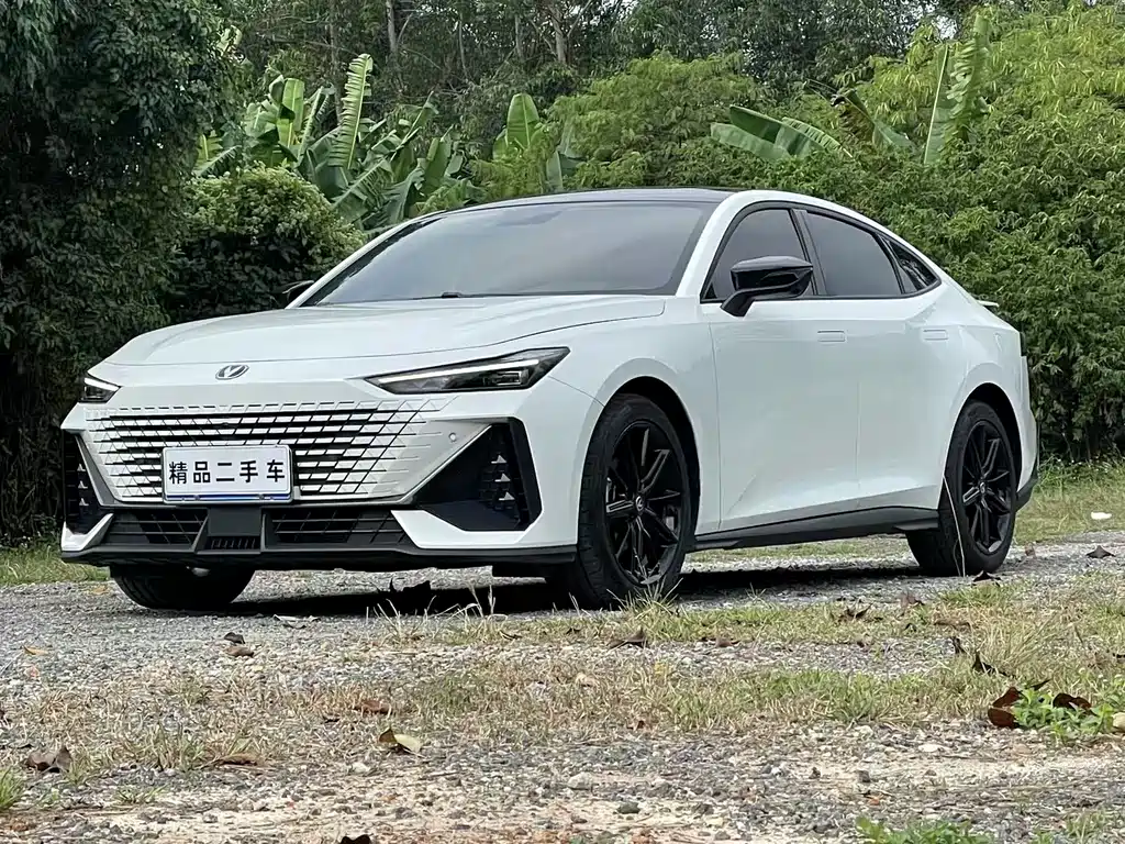 Changan UNI-V 2022