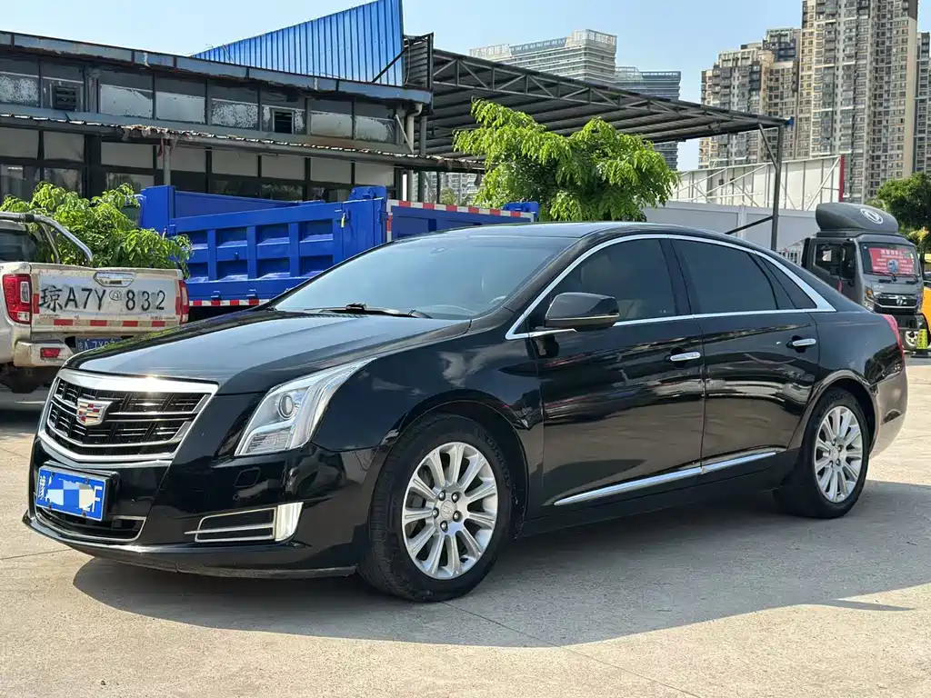 CADILLAC XTS