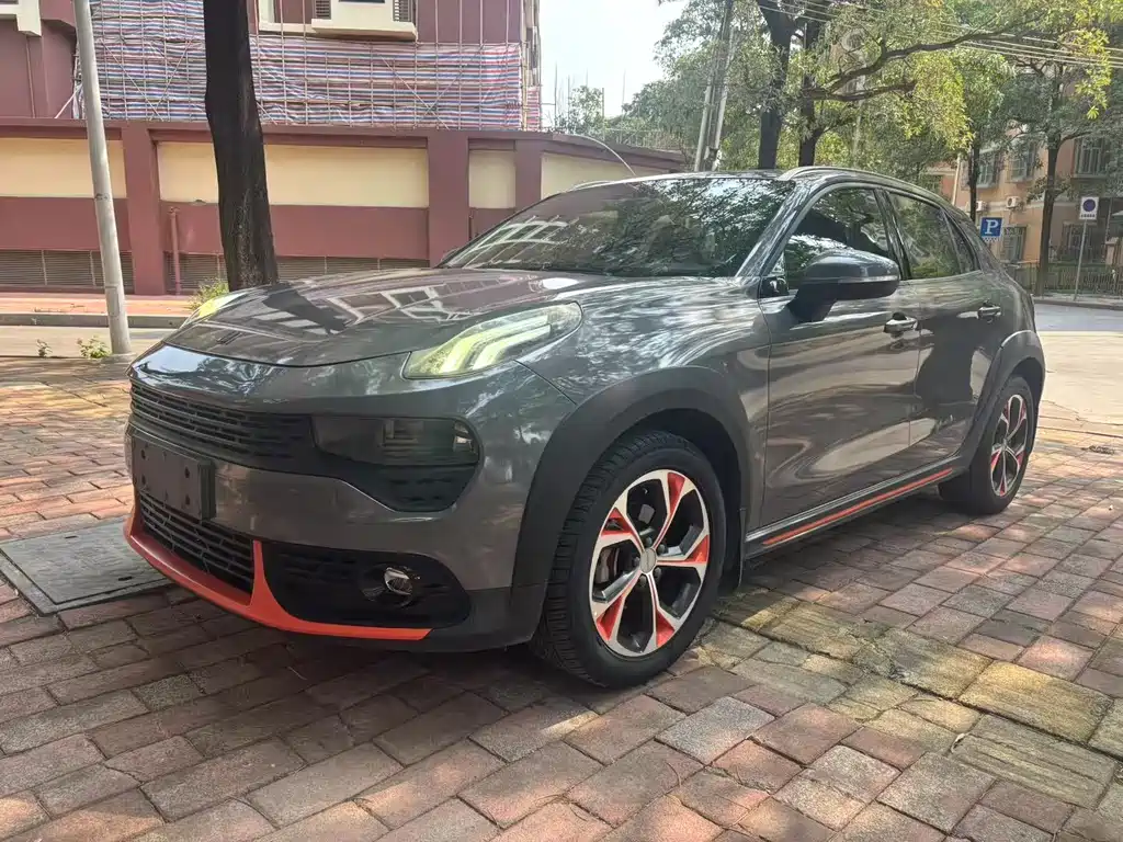 Линк02 2018 года выпуска, 1.5T DCT переднеприводная версия,耀版国V (данные о комплектации на китайском языке) можно перевести как:

Линк02 2018 года выпуска, 1.5T DCT переднеприводная версия, комплектация "Cпектр" соответствует стандарту выбросов V. 60000 km 2020
