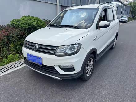 风光370 2016款 1.5L 手动精英旅行版 7座