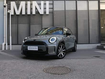 MINI 2023款 1.5T COOPER 艺术家 五门版