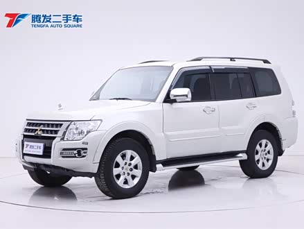 帕杰罗(进口) V93 2020款 3.0L 中东版