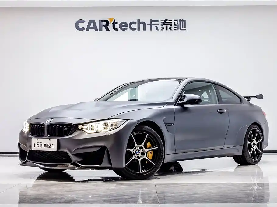 BMW M4 2016 года M4 GTS 300 km 2024