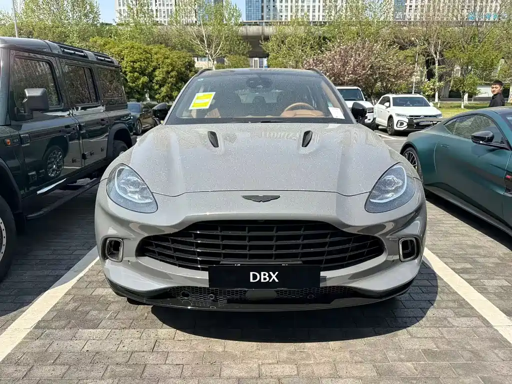 ASTON MARTIN  DBX