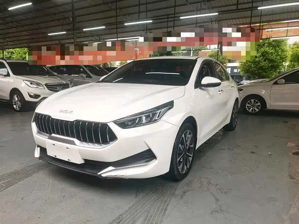 Кia K3 2021 года 1.5L CVT Стильная версия 43000 km 2022