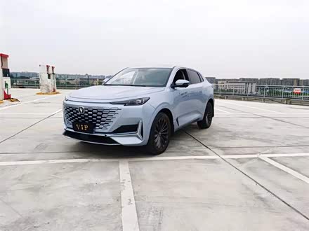 长安UNI-K 2021款 2.0T 全轮驱动尊贵型