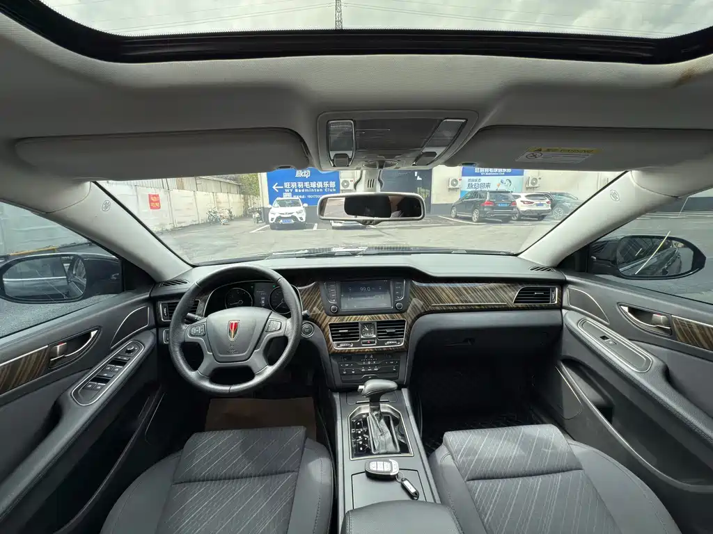 RED FLAG HONGQI H7