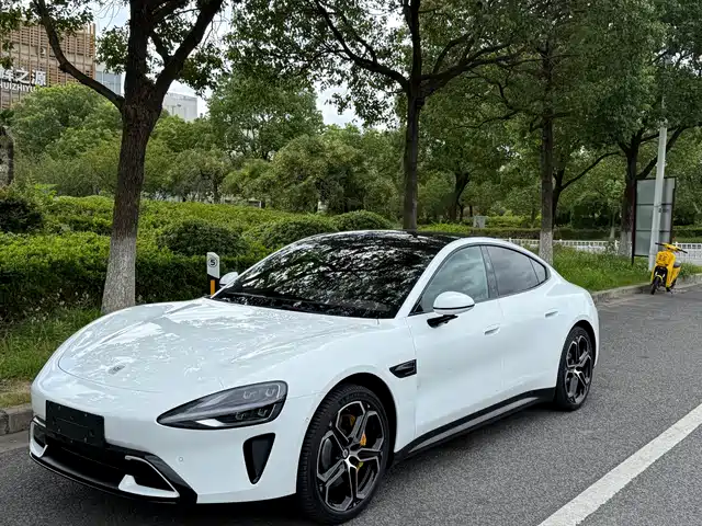 XIAOMI CAR XIAOMI SU7 2025
