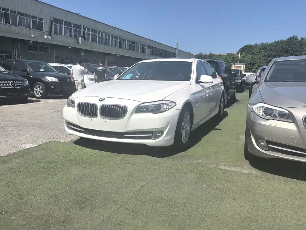 BMW 5 Series 2011