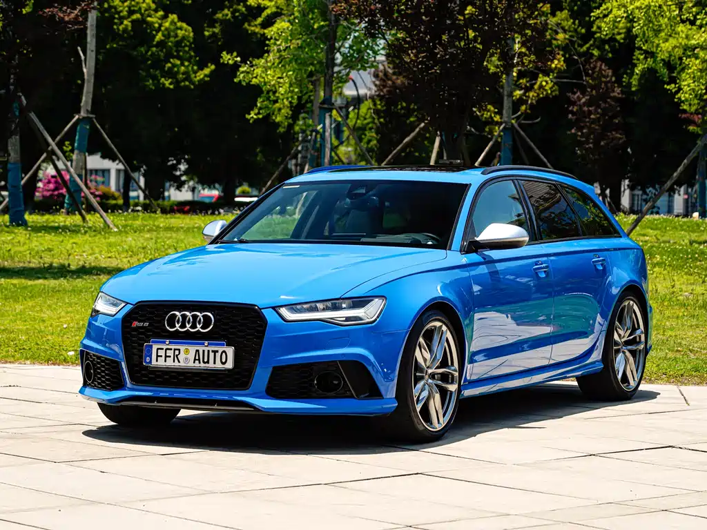 AUDI RS 6