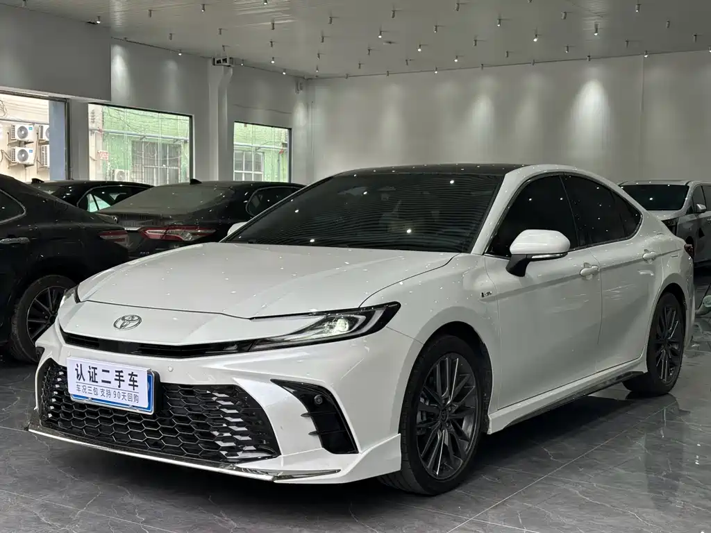 Камри 2024 года Dual Engine 2.5HXS Sport Plus версия 7900 km 2025