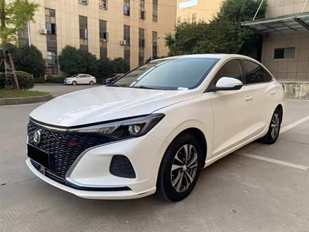 逸动 2021款 PLUS 蓝鲸NE 1.4T GDI DCT尊贵型