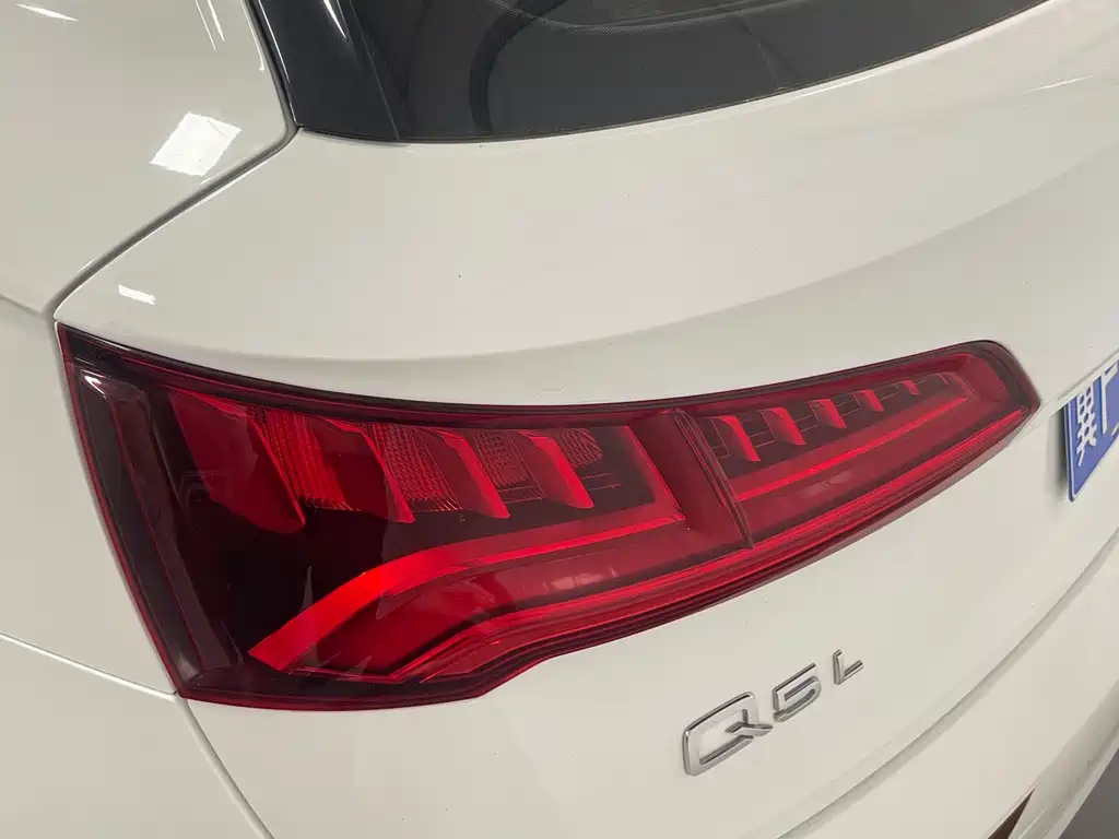 Audi Q5L 2018 40 TFSI Fashion VI
