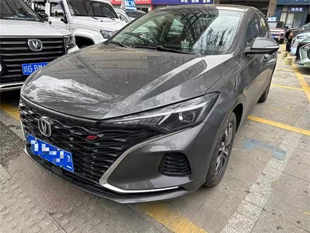 逸动 2022款 PLUS 蓝鲸NE 1.4T GDI DCT尊贵版